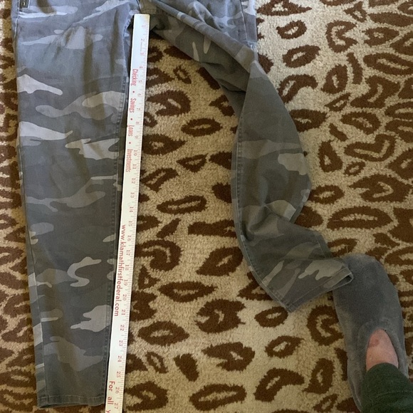DEMOCRACY Camo Pants Womens 10 'Ab Technology' Stretchy Skinny zip pockets front - Picture 9 of 12